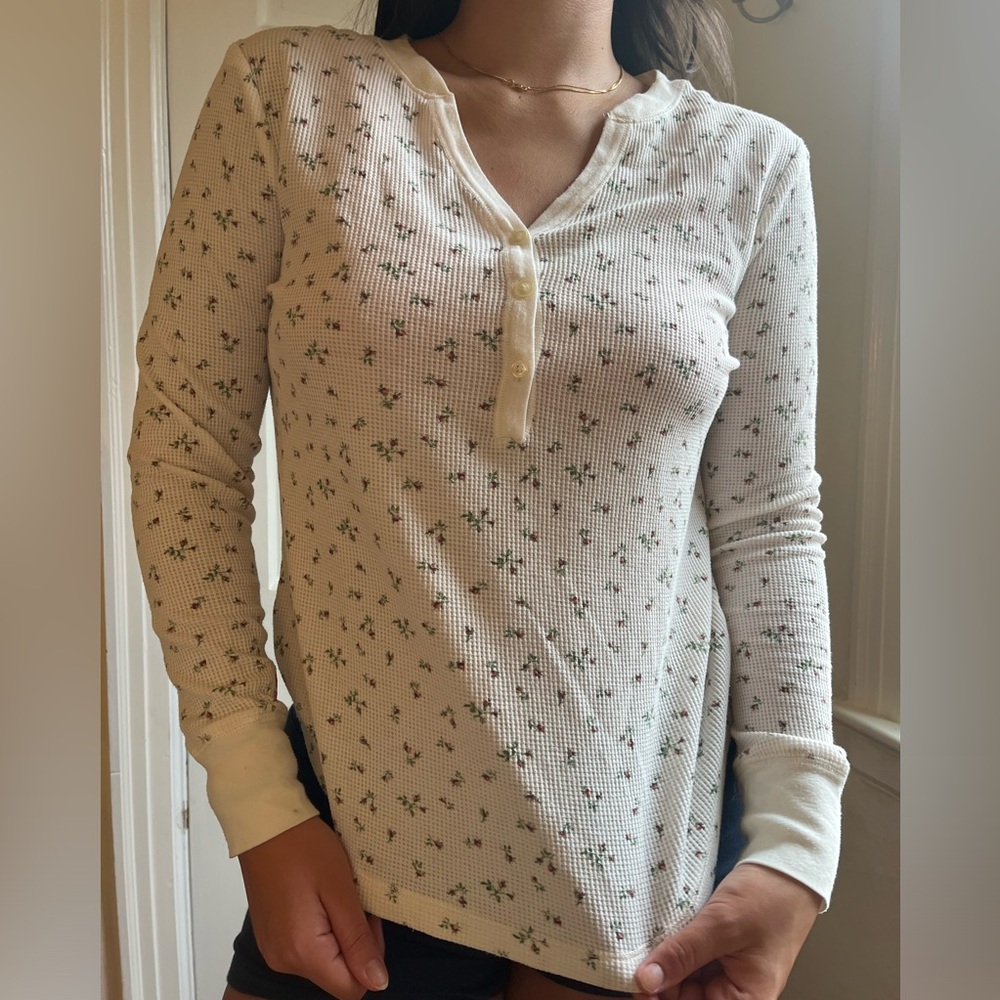 Chaps waffle blouse with flowers